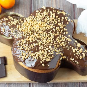 Colomba glassata cioccolato scorza d'arancia e gocce cioccolato